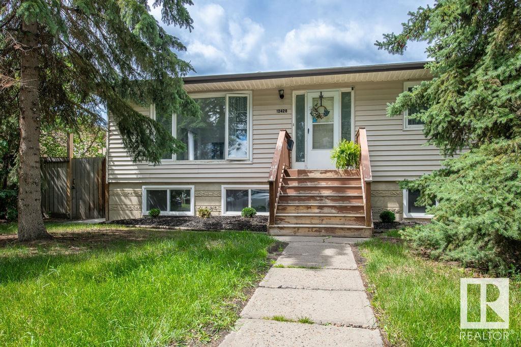 12428 90 Street NW  Edmonton AB T5B 3Z8 photo