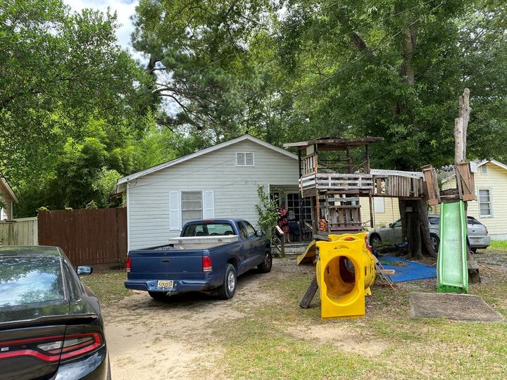 Property Photo: 1806 21st Court AL 36867