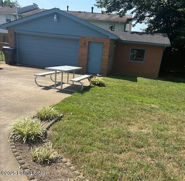 Property Photo: 6304 Player Dr KY 40258