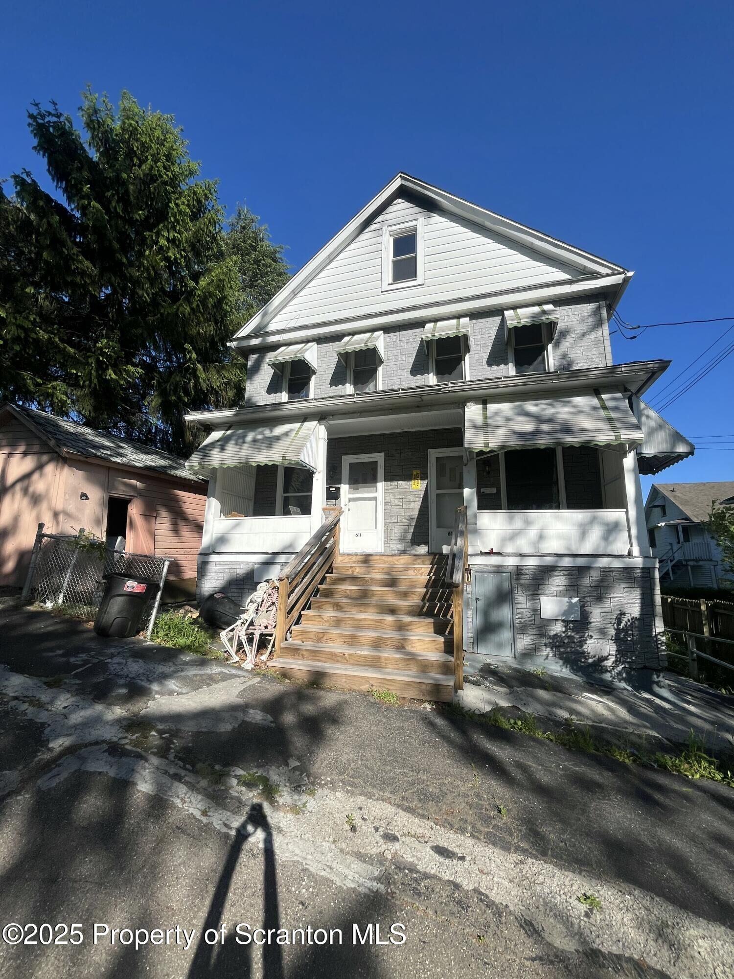 Property Photo: 613 13th Avenue Right PA 18504