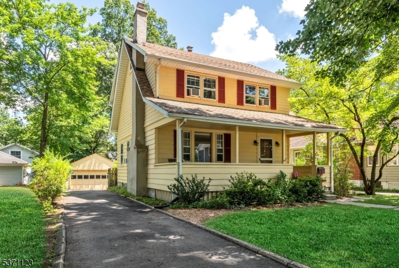 Property Photo:  15 Oak St  NJ 07401 