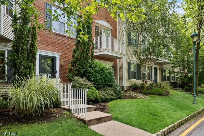 Property Photo: 2177 Kent Ct NJ 07430