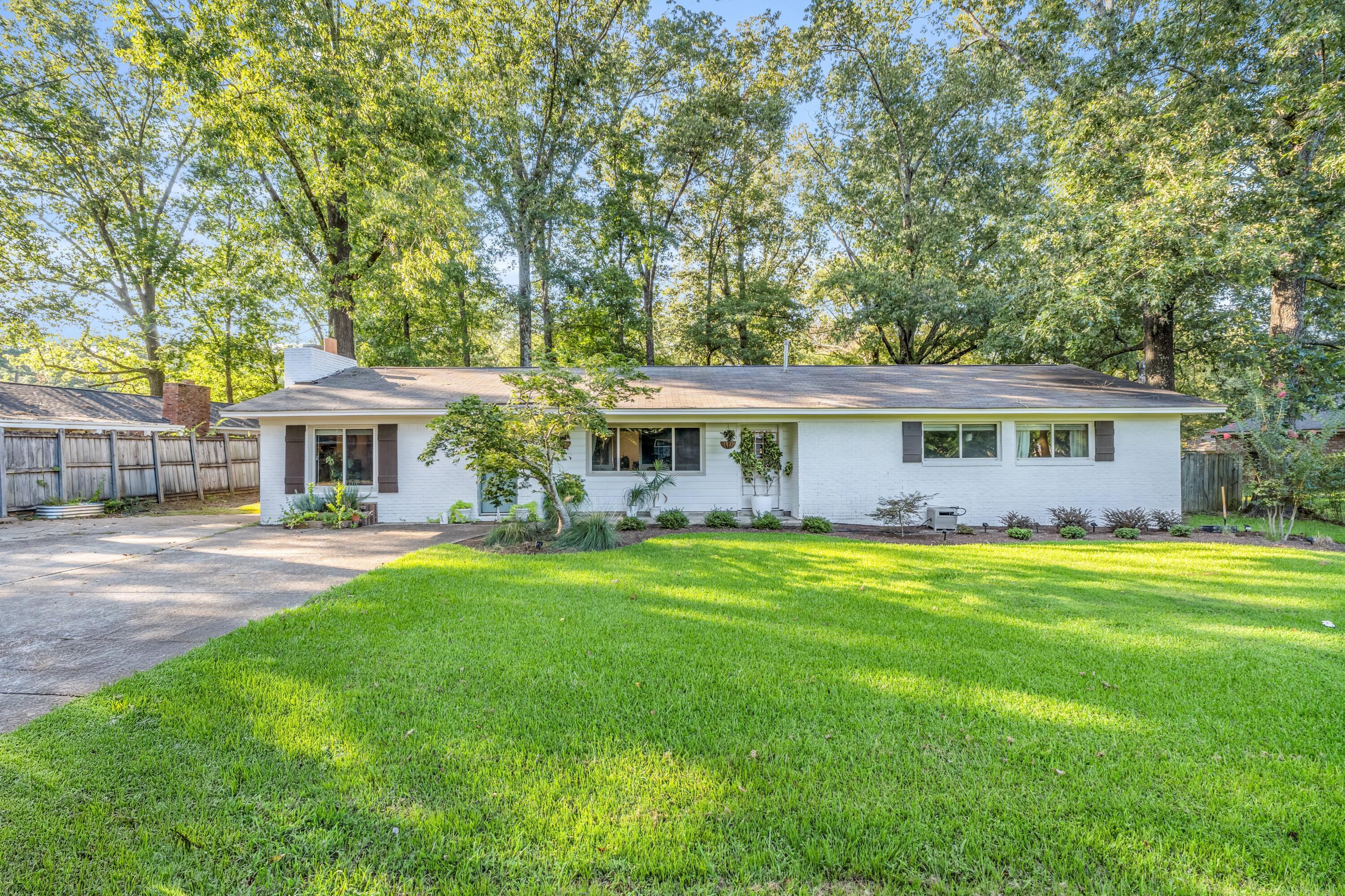 2004 Locust Ln  Starkville MS 39759 photo