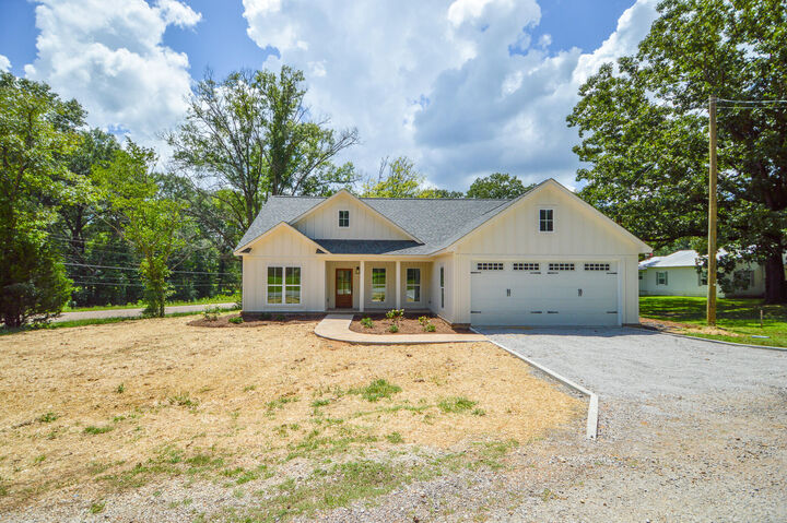 Property Photo:  27 Sykes Rd  MS 39759 
