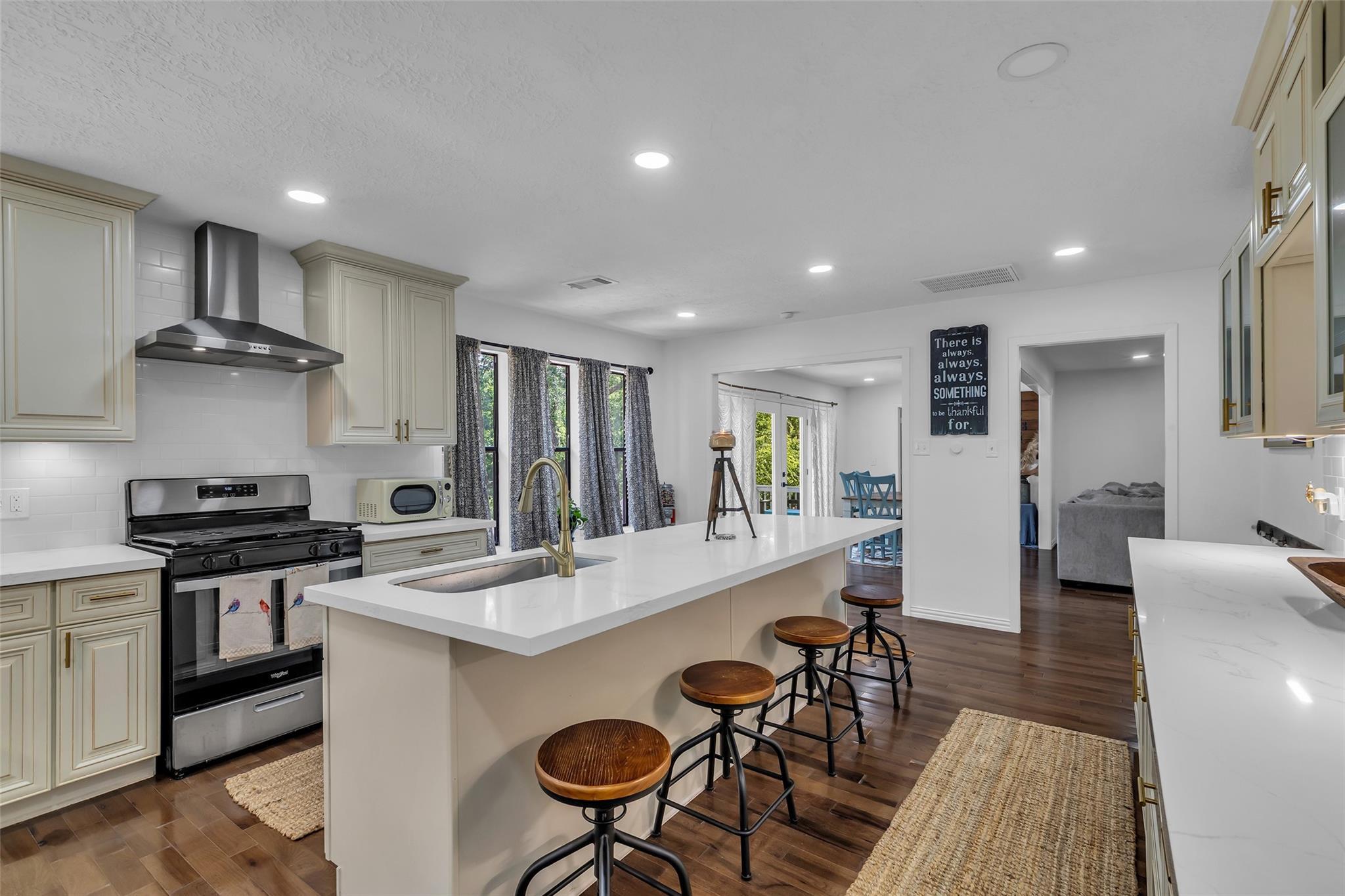Property Photo:  1710 Hill Top Lane  TX 77339 