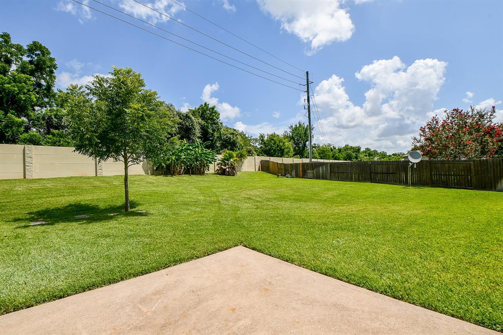 Property Photo: 10919 Cornwall Lane TX 77459