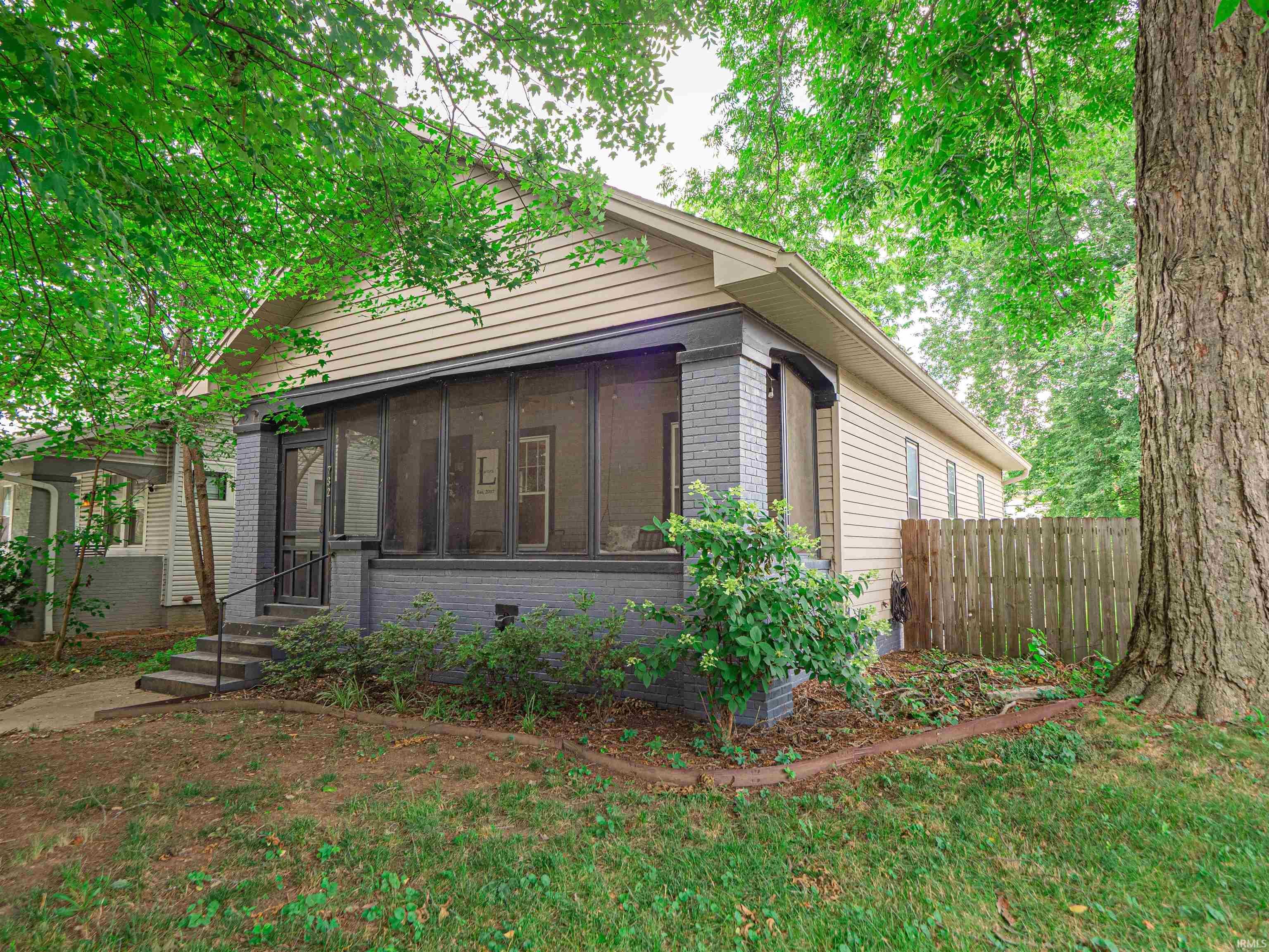 Property Photo:  732 S Norman Avenue  IN 47714 