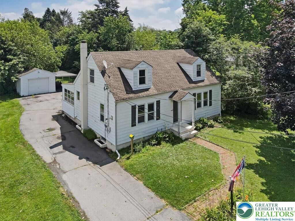 Property Photo:  2361 Pa Route 309  PA 18069 
