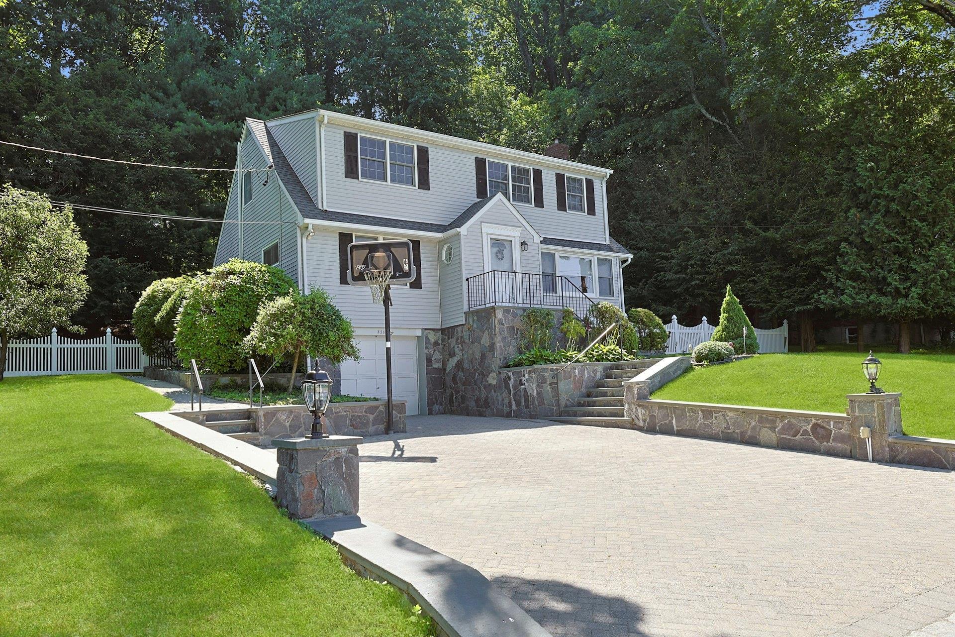 Property Photo: 328 Linda Avenue NY 10532
