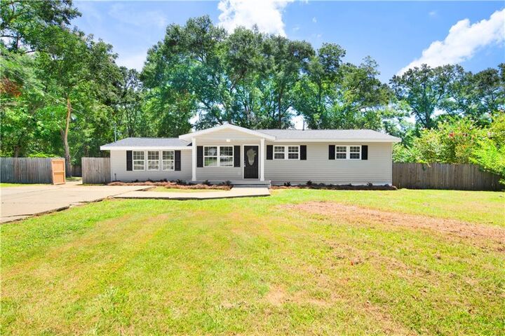 Property Photo: 10530 Mildred Avenue AL 36541