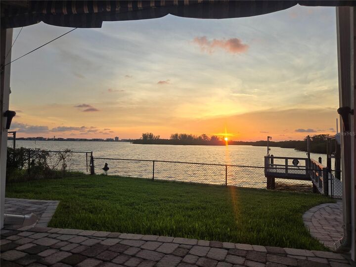 Property Photo: 5694 Oakhurst Drive FL 33772
