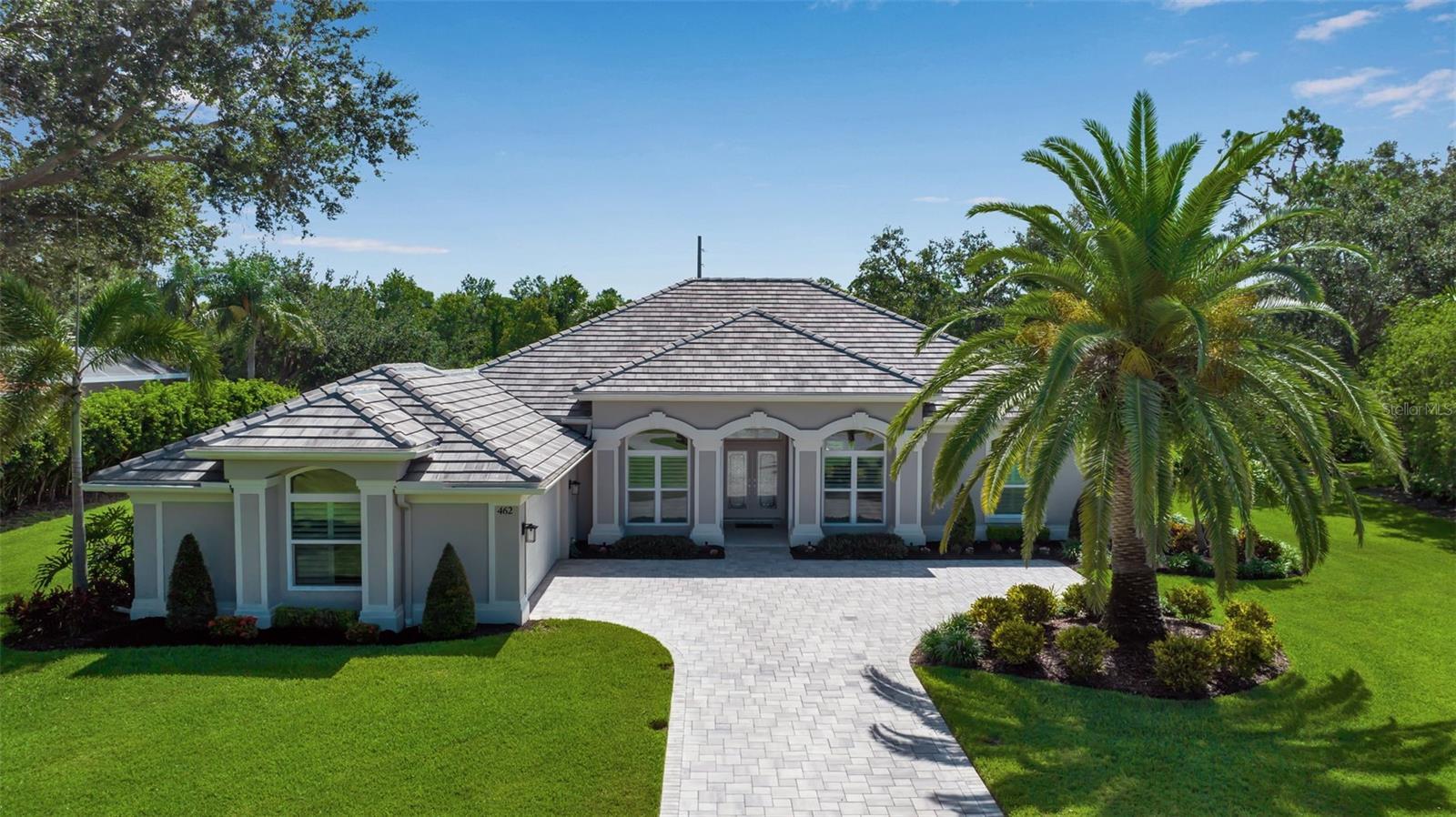 Property Photo: 462 E Macewen Drive FL 34229
