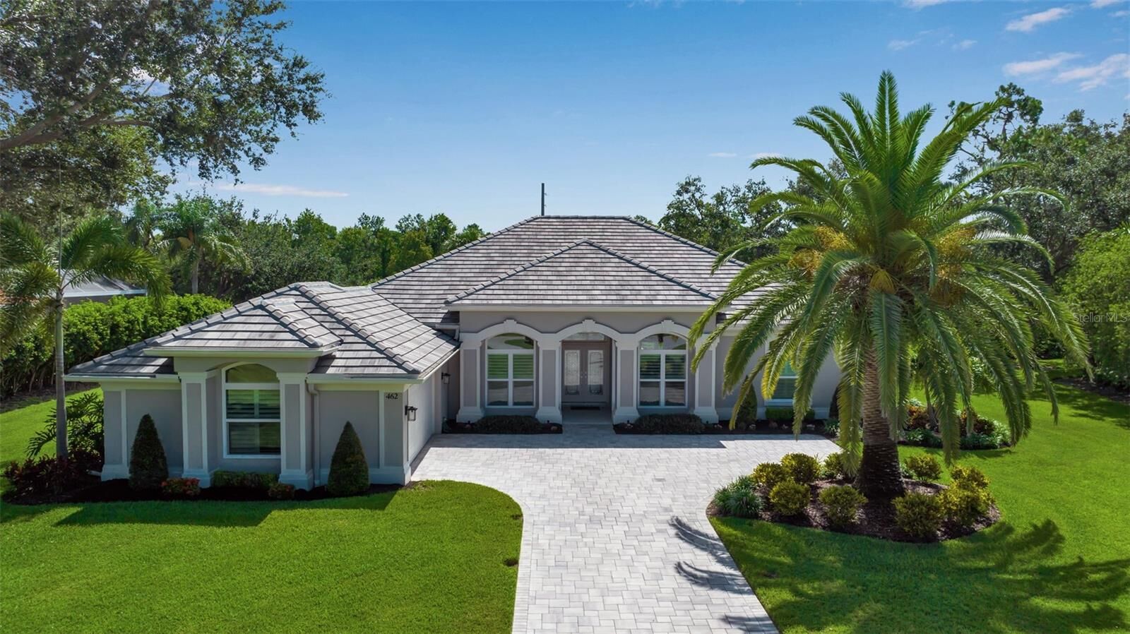 Property Photo:  462 E Macewen Drive  FL 34229 