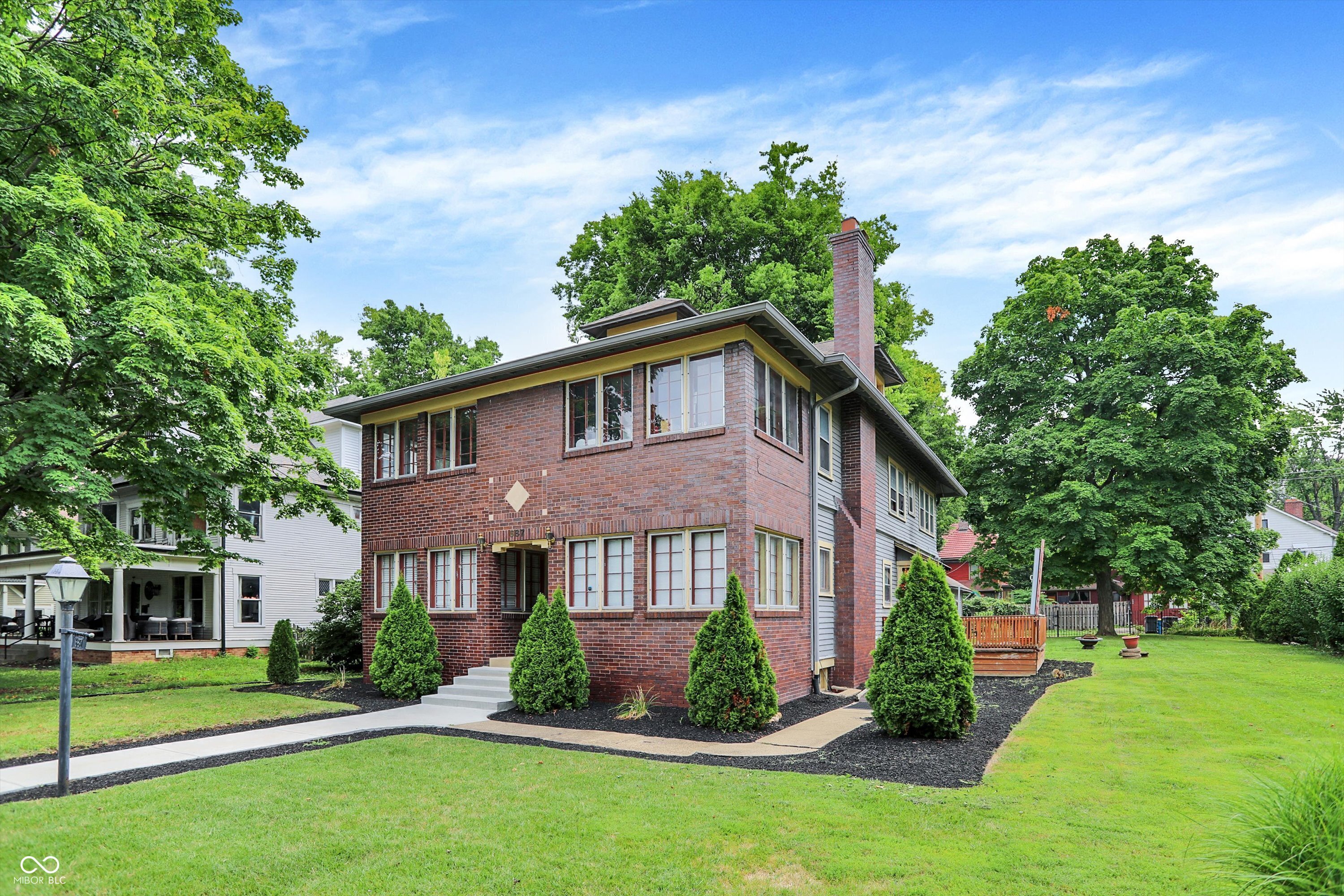 Property Photo:  687 Woodruff Place West Drive  IN 46201 