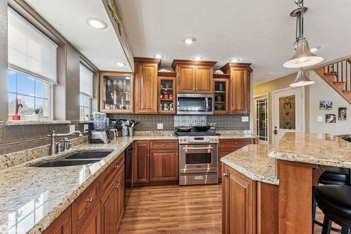 Property Photo: 503 Edgewater Beach Road IA 52601