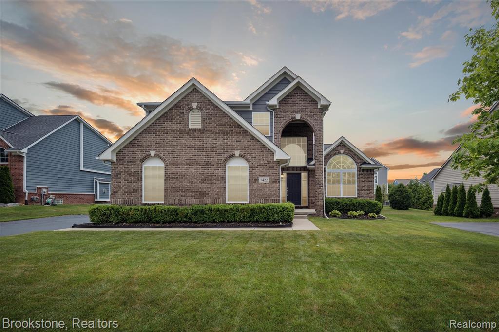 7422 S Village Drive  Clarkston MI 48346 1999 photo