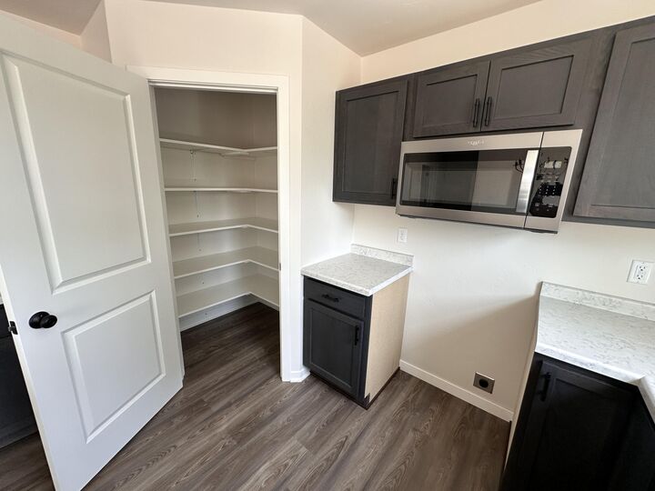 Property Photo: 935 Sully Way WI 53085