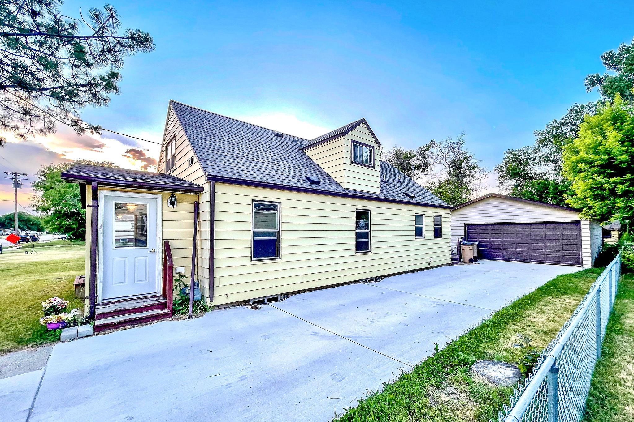 Property Photo: 1624 W Central Ave ND 58701-3409