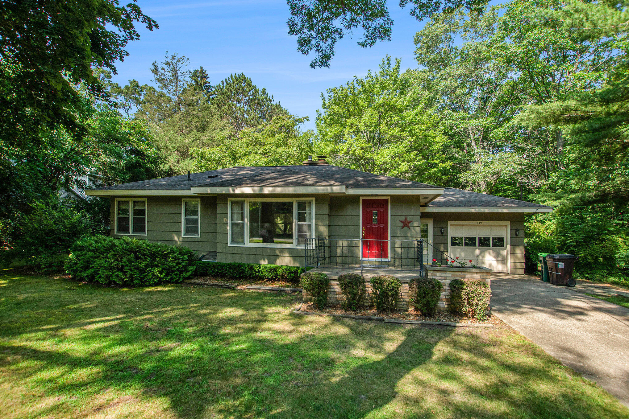 Property Photo: 1419 N Scenic Drive MI 49445