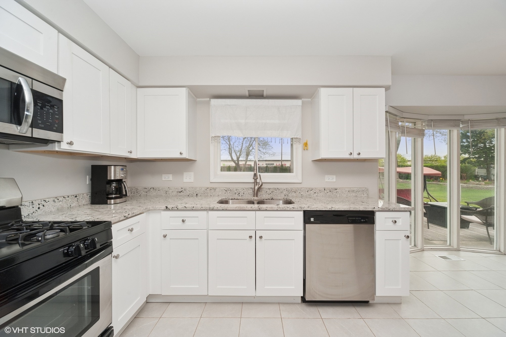 Property Photo:  1630 S Princeton Avenue  IL 60005 