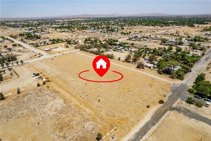 Property Photo: 8 S Dunford Avenue CA 93543