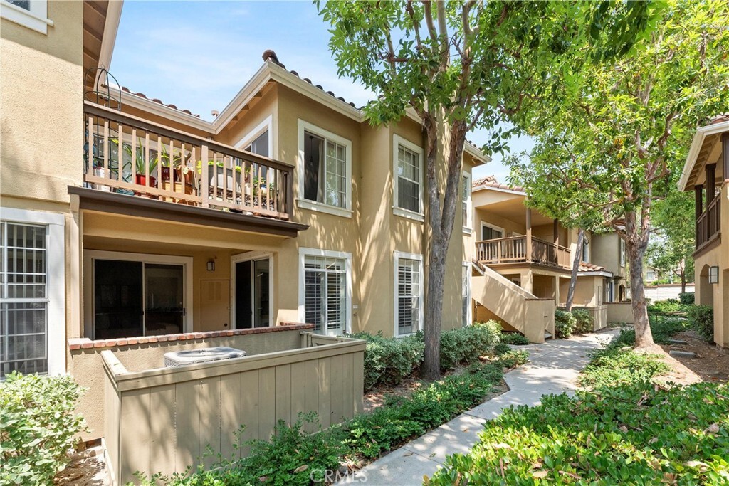 Property Photo:  239 Gallery Way  CA 92782 