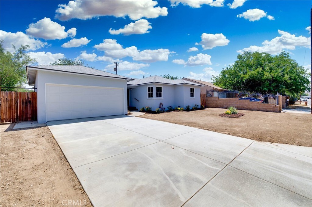 Property Photo: 38338 16th Street E CA 93550