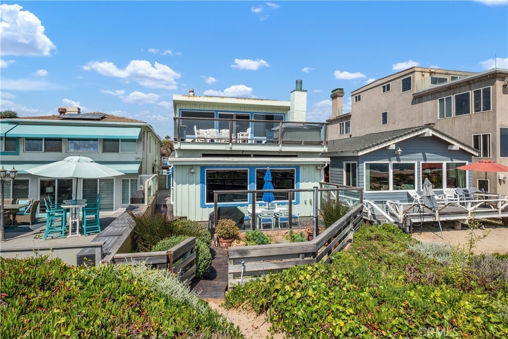 Property Photo: 17045 S Pacific Avenue CA 90742
