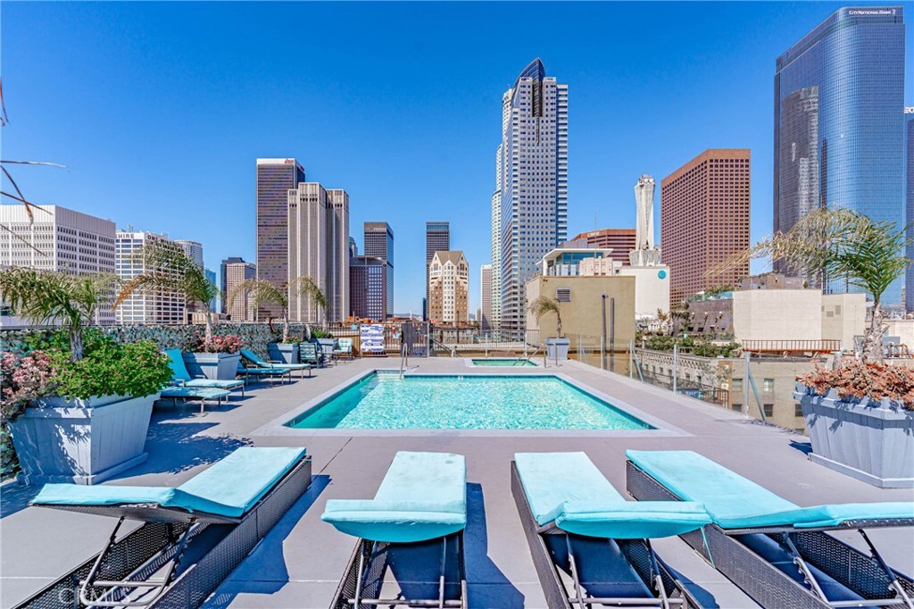 Property Photo: 312 W 5th Street 626 CA 90013
