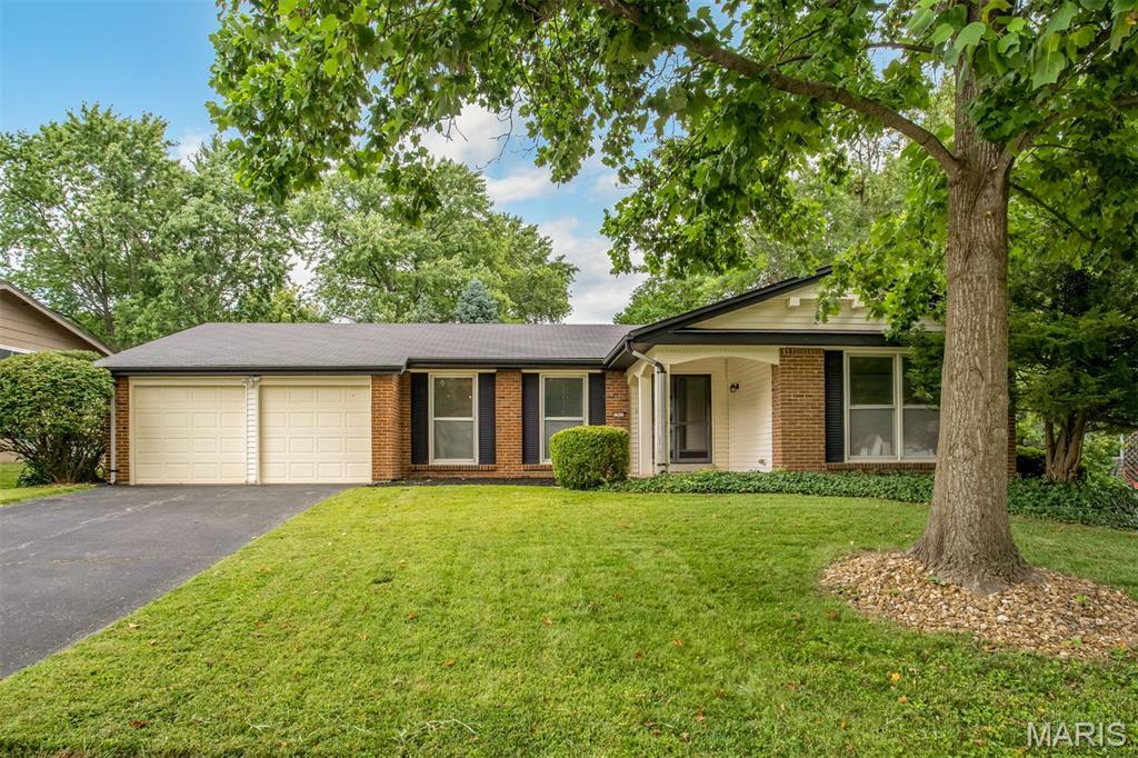 Property Photo:  12033 Tangletree Drive  MO 63146 