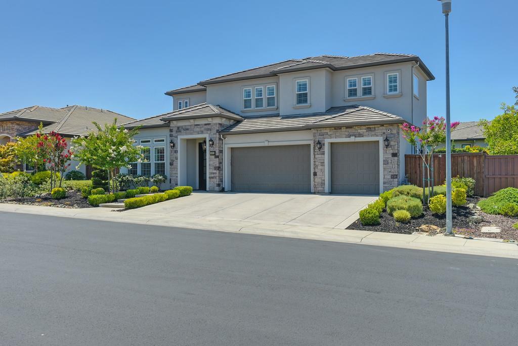Property Photo:  689 Oreno Circle  CA 95630 