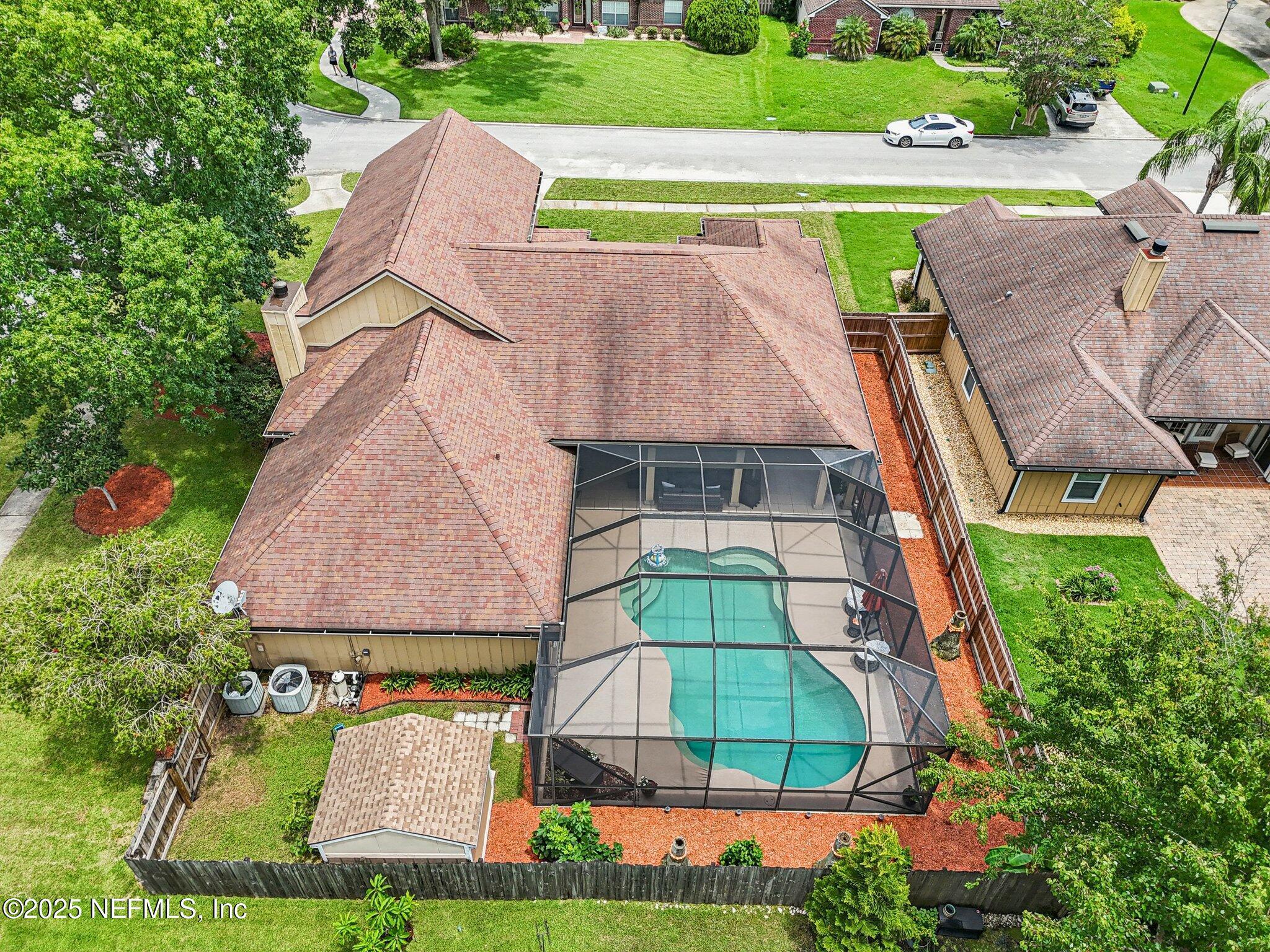 Property Photo: 1400 Gibralter Lane FL 32003