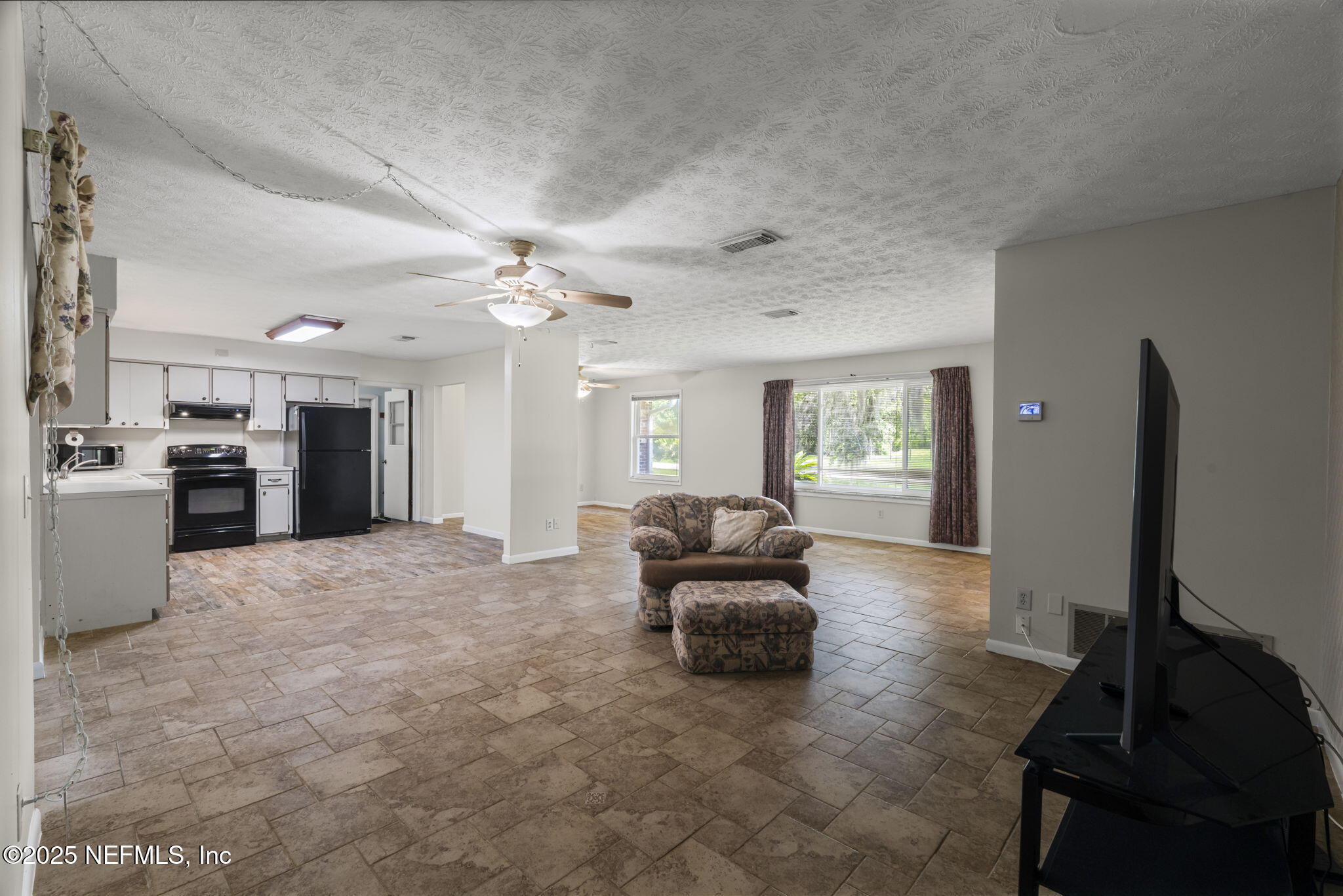 Property Photo:  136 Hollywood Forest Drive  FL 32003 