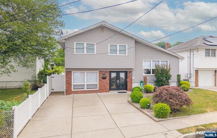 1138 Stonewall Lane  Secaucus NJ 07094 photo
