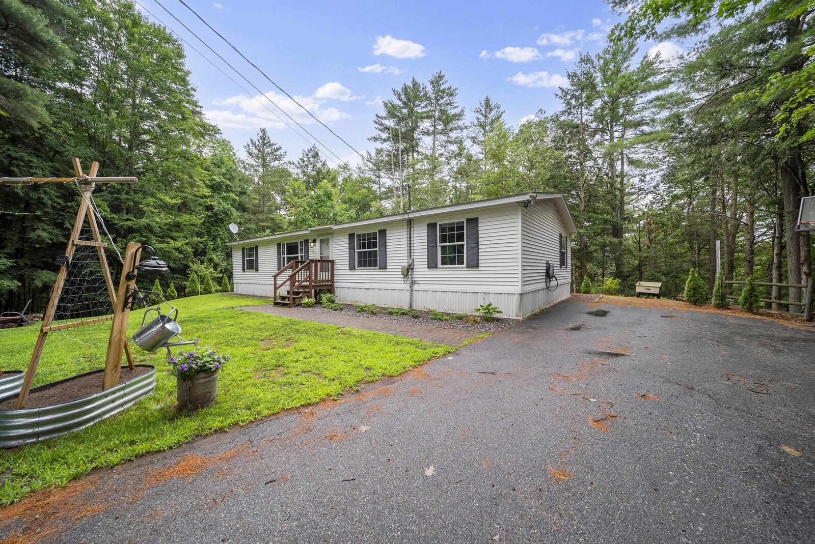 Property Photo: 44 Hoit Mill Road NH 03281