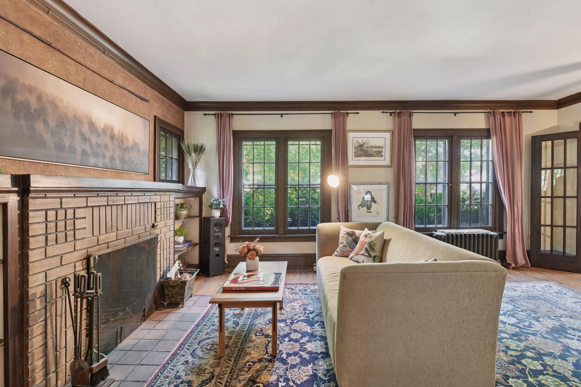 Property Photo: 433 Thomas Avenue S MN 55405