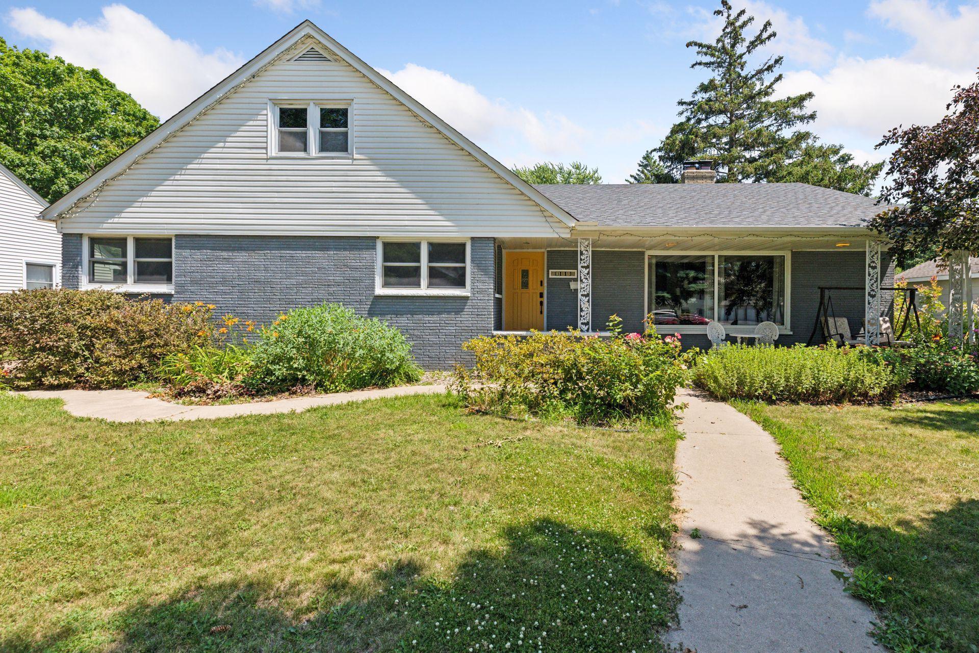 Property Photo: 311 Lincoln Avenue N MN 56071