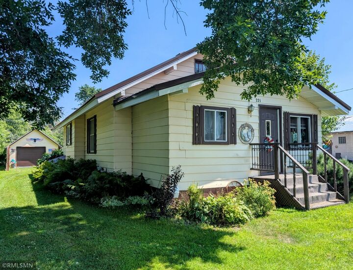 Property Photo:  221 3rd Avenue NE  MN 56446 