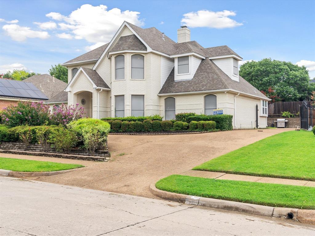 Property Photo: 10186 Meadowcrest Drive TX 76126