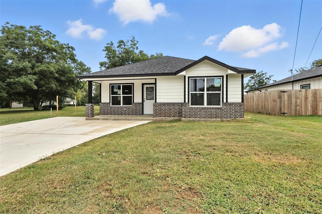 Property Photo:  508 Woodlawn Street  TX 75482 