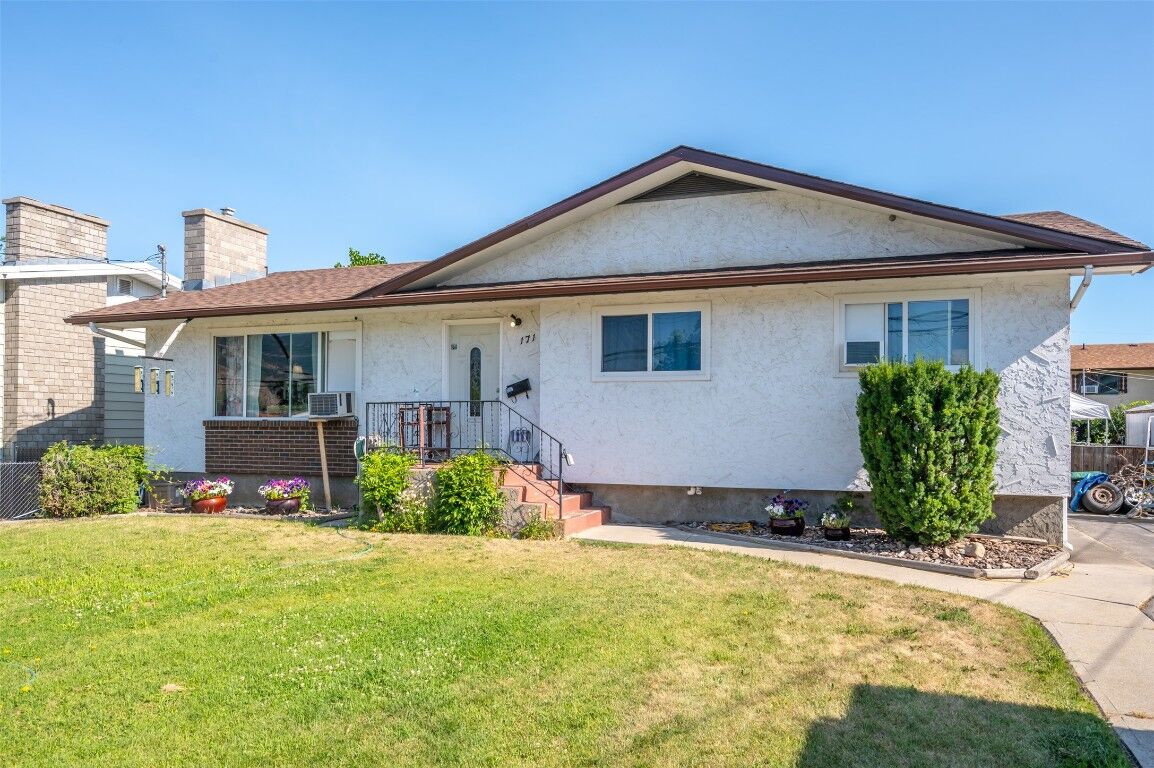 Property Photo: 171 Huth Avenue BC V2A 2Z7