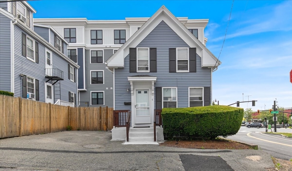 7 Cox Ct  Beverly MA 01915 photo