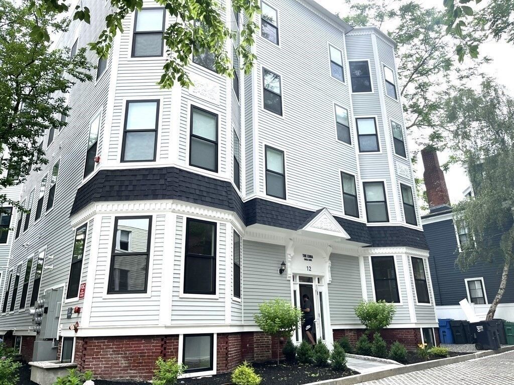 Property Photo:  12 Arnold Cir 2  MA 02139 