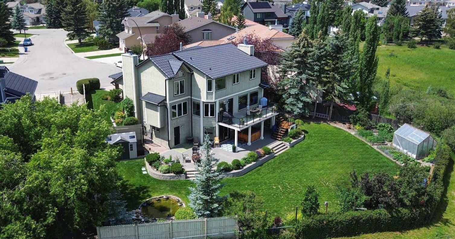 Photo de la propriété: 132 Edgeridge Place NW AB T3A 4P3