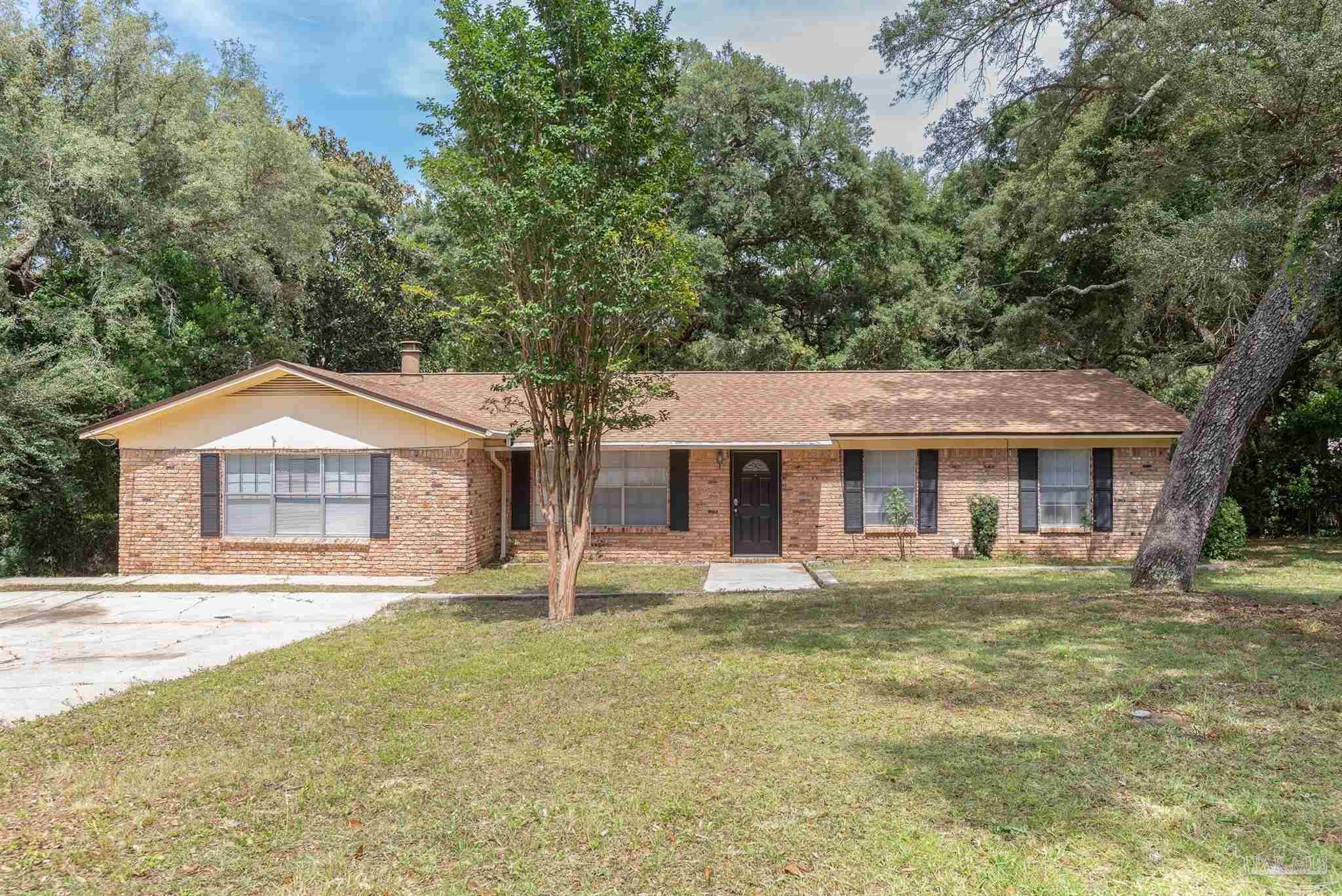 4930 Rugby Ct  Pensacola FL 32504 photo