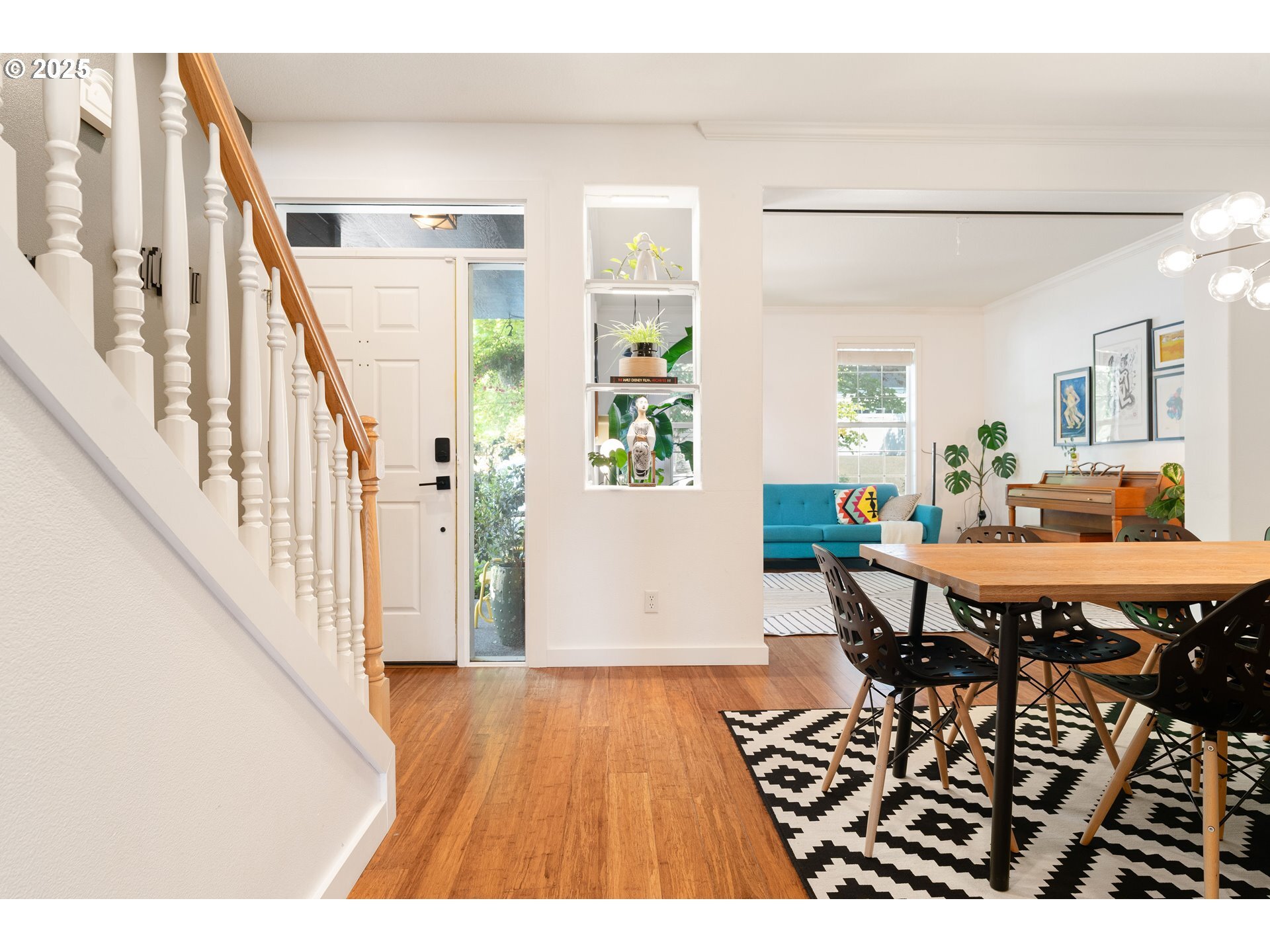 Property Photo: 10142 NW Fleetwood Dr OR 97229