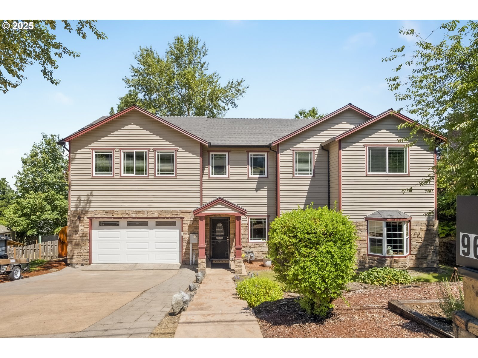 9631 SE Clatsop St  Portland OR 97266 photo