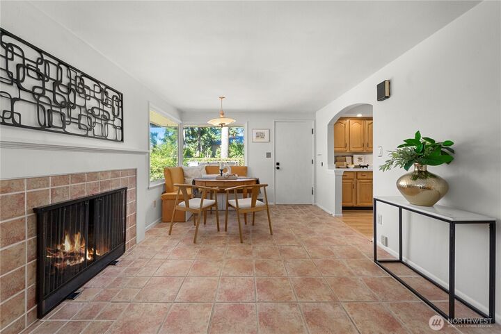 Property Photo:  18824  Fremont Avenue N  WA 98133 