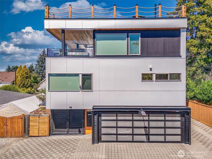 Property Photo:  2709 S Ferdinand Street  WA 98108 