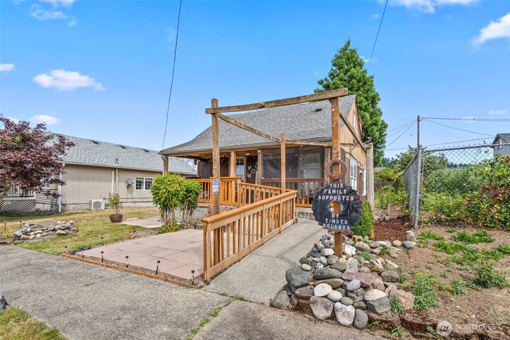 Property Photo: 832 NW Maryland Ave WA 98532